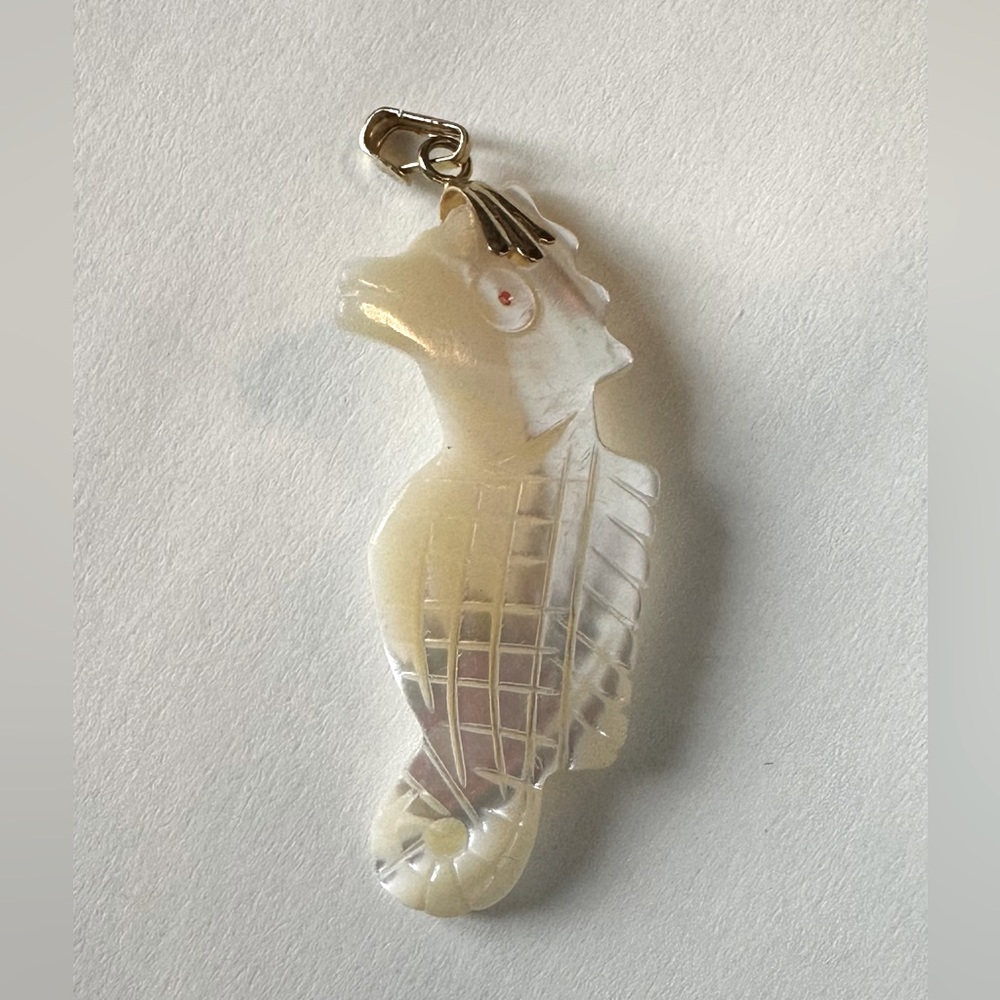Vintage, Mother of Pearl, Seahorse pendant